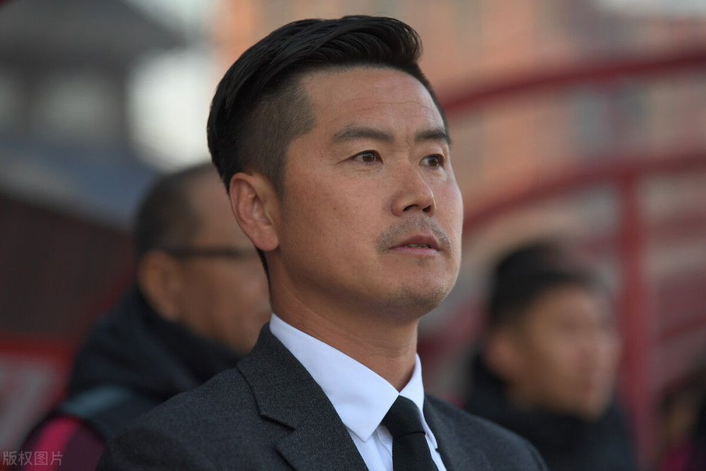 无论面临什么样的境地，它总能采取相应的措施，变换制作、发行、放映的方式，将这些对手一打败或吞并，从而战胜和同化任何所有的威胁。